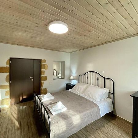 Villa Eftychia Serene Getaway With Hot Tub In A Quiet Location Κίσσαμος Εξωτερικό φωτογραφία