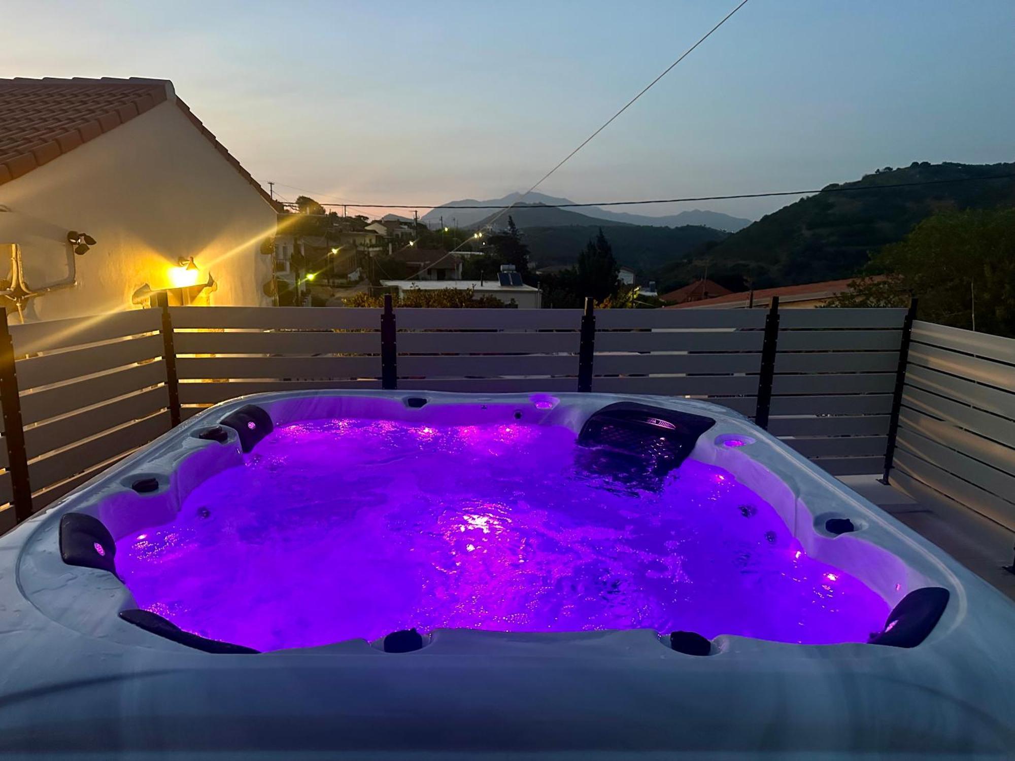 Villa Eftychia Serene Getaway With Hot Tub In A Quiet Location Κίσσαμος Εξωτερικό φωτογραφία