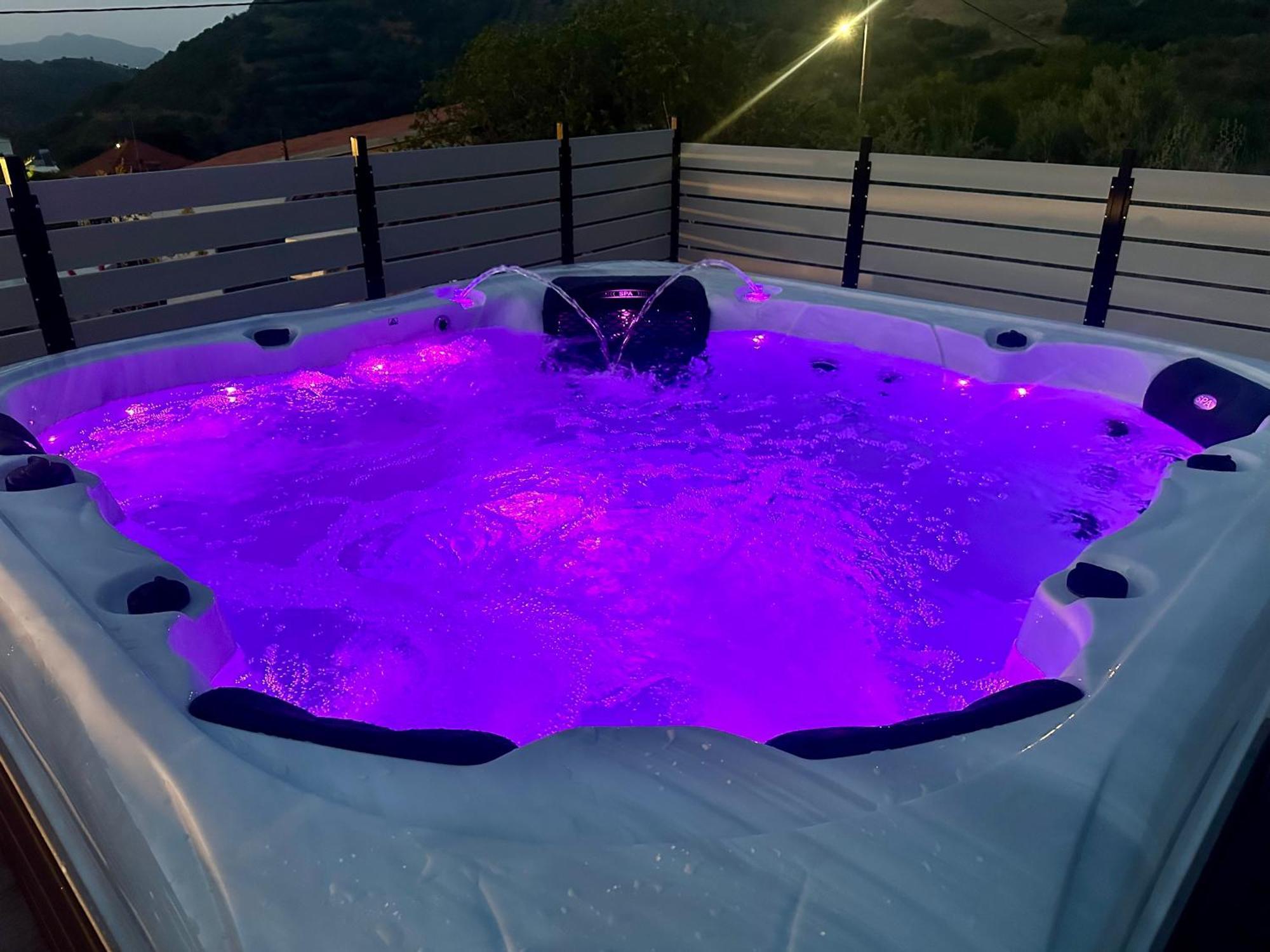 Villa Eftychia Serene Getaway With Hot Tub In A Quiet Location Κίσσαμος Εξωτερικό φωτογραφία